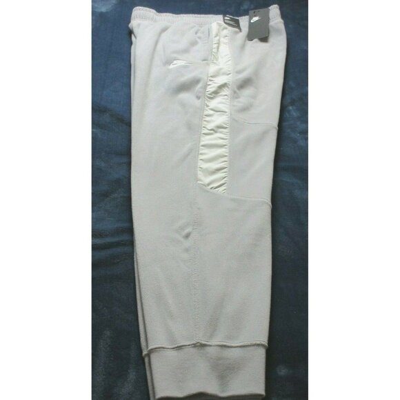 Nike Men's NSW Fleece Winter Jogger Pants Grey Silver Tapered Leg Standard Fit - Picture 3 of 6